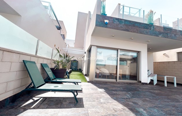 Reventa - Villa - Villamartin - Villamartín