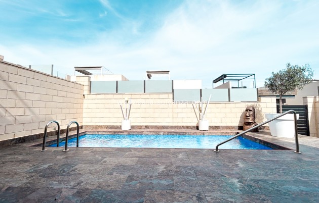 Reventa - Villa - Villamartin - Villamartín
