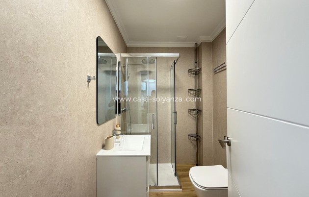 Wiederverkauf - Wohnung - Torrevieja - Playa de los Locos
