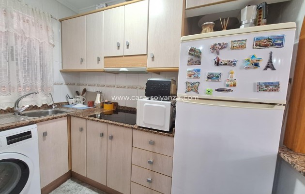 Resale - Apartment / flat - Torrevieja - Playa de los Locos