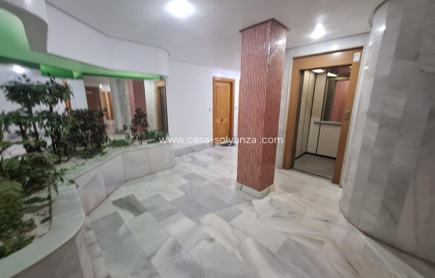 Resale - Apartment / flat - Torrevieja - Playa de los Locos