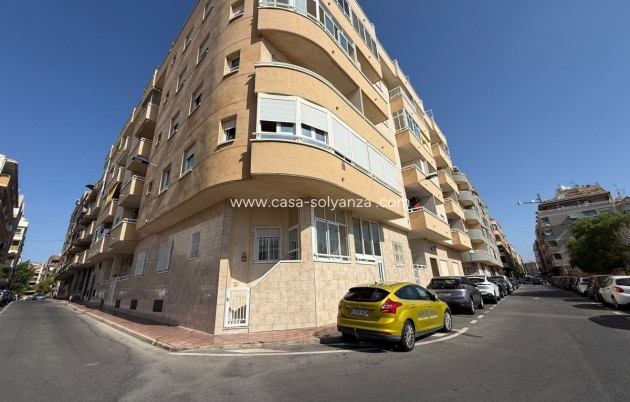 Herverkoop - Appartement / flat - Torrevieja - Playa de los Locos