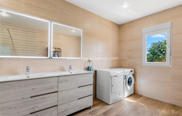 Reventa - Villa - Los Montesinos