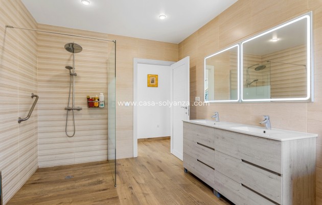 Reventa - Villa - Los Montesinos