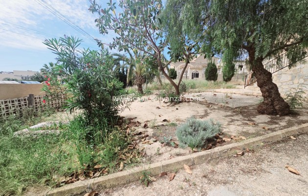 Resale - Villa - Torrevieja - Los Balcones