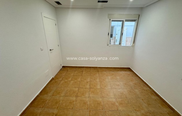 Resale - Apartment / flat - Catral - Comunidad Valenciana