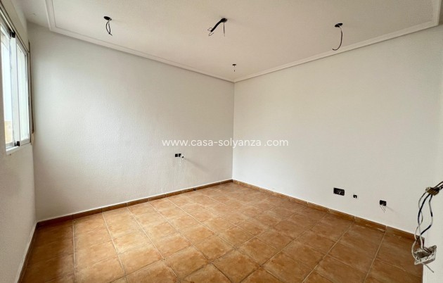 Resale - Apartment / flat - Catral - Comunidad Valenciana