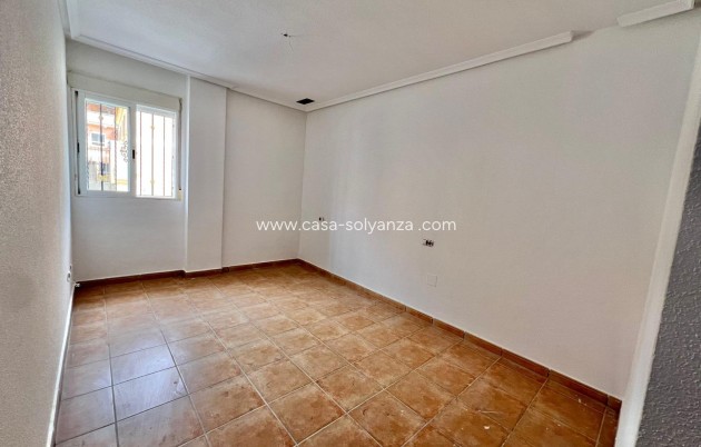Resale - Apartment / flat - Catral - Comunidad Valenciana