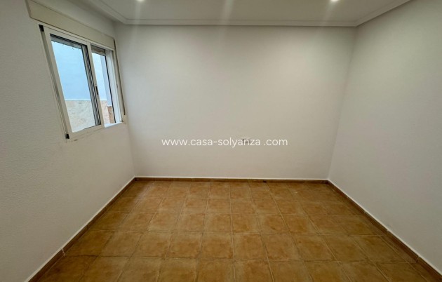 Resale - Apartment / flat - Catral - Comunidad Valenciana