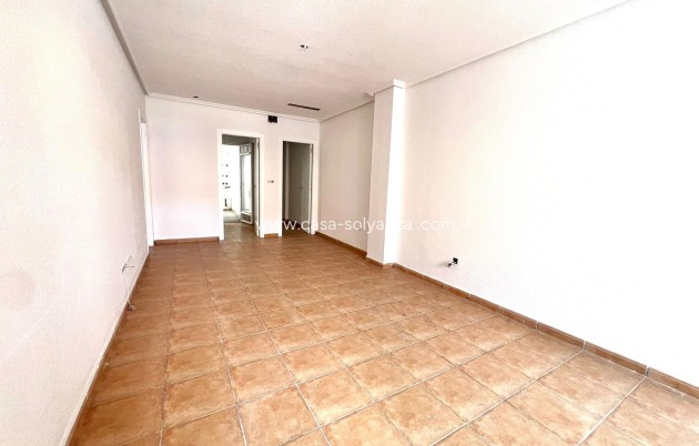 Resale - Apartment / flat - Catral - Comunidad Valenciana