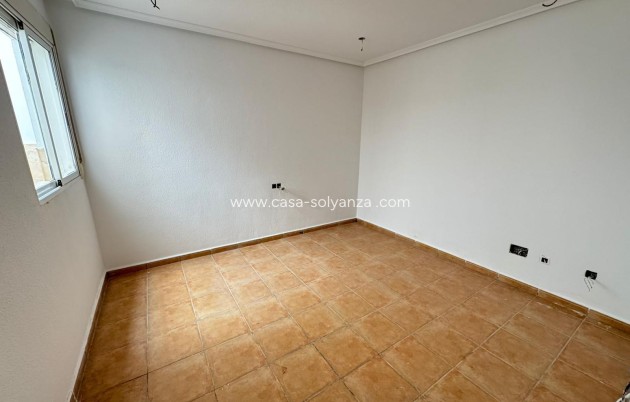 Resale - Apartment / flat - Catral - Comunidad Valenciana