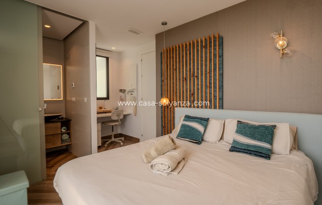 Resale - Villa - Orihuela Costa - Las Colinas Golf Resort