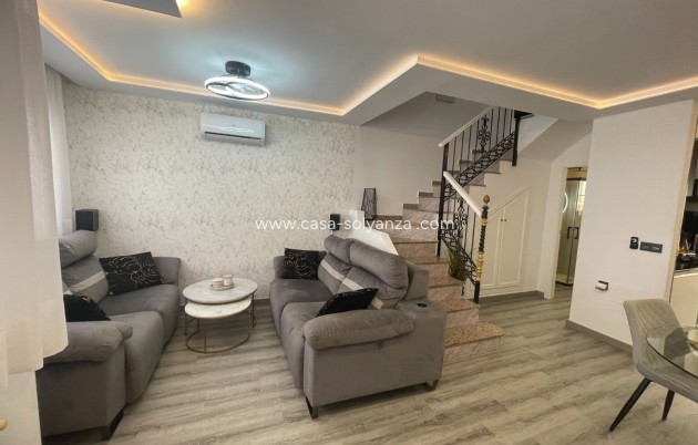 Resale - Villa - Orihuela Costa - Villamartín