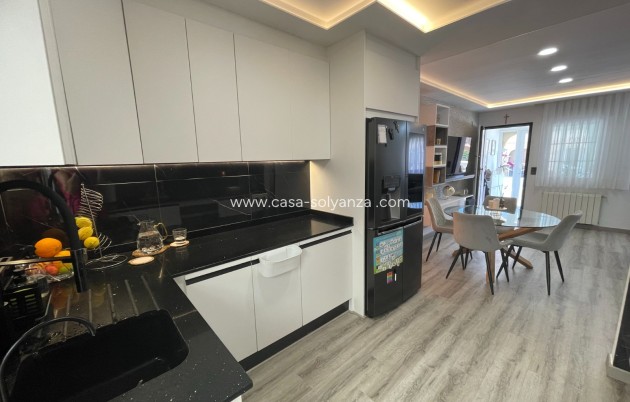 Resale - Villa - Orihuela Costa - Villamartín