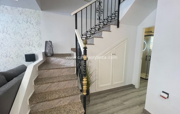 Resale - Villa - Orihuela Costa - Villamartín