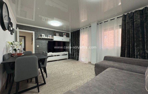Resale - Apartment / flat - Torrevieja - Costa Blanca