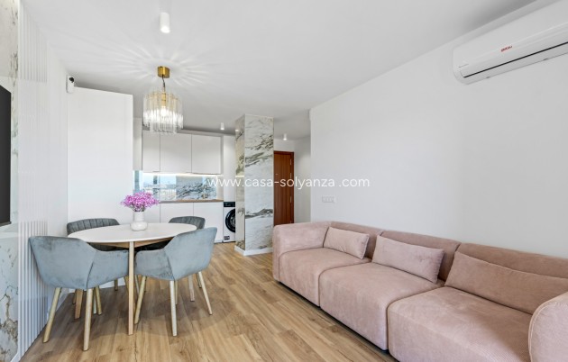 Resale - Apartment / flat - Punta Prima - Beachside