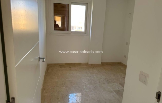 Herverkoop - Appartement / flat - Torrevieja - Punta Prima