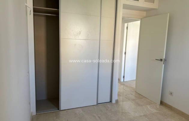 Herverkoop - Appartement / flat - Torrevieja - Punta Prima