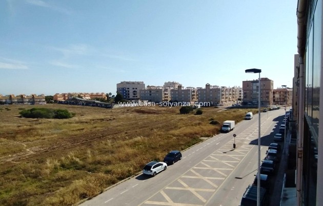 Resale - Apartment / flat - Torrevieja - La Mata