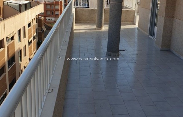 Resale - Apartment / flat - Torrevieja - Center