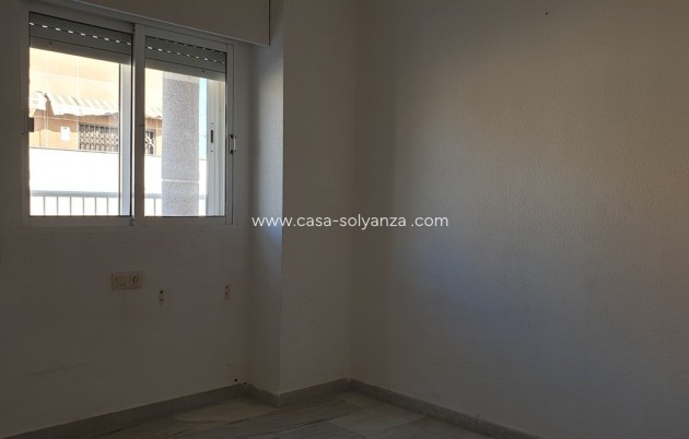 Resale - Apartment / flat - Torrevieja - Center