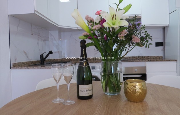 Resale - Apartment / flat - Orihuela Costa - La Zenia