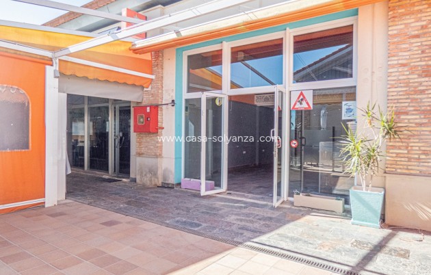 Revente - Commercial - La Finca Golf - Algorfa