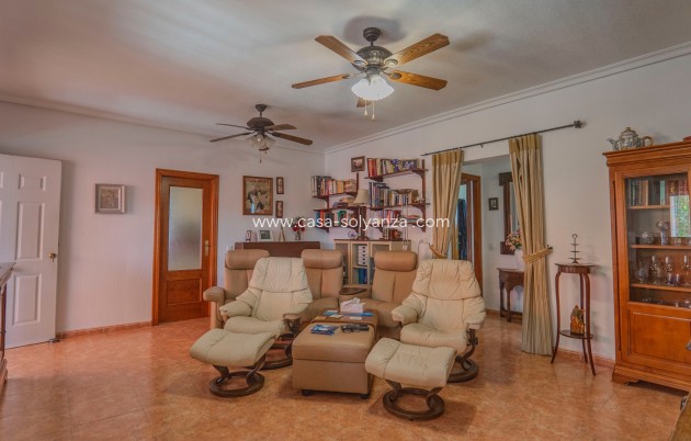 Resale - Country Property/Finca - Orihuela - San Bartolome