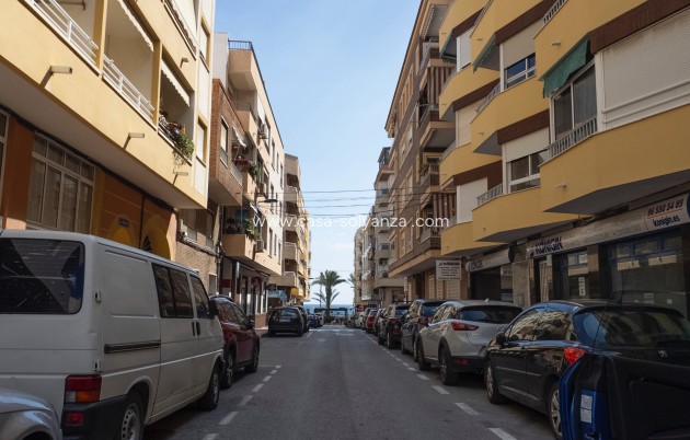 Resale - Apartment / flat - Torrevieja