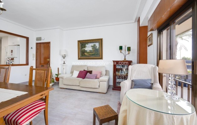 Resale - Apartment / flat - Torrevieja - Paseo Maritimo