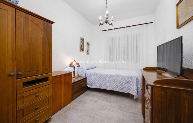Resale - Apartment / flat - Torrevieja - Paseo Maritimo