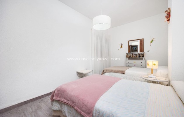 Resale - Apartment / flat - Torrevieja - Paseo Maritimo