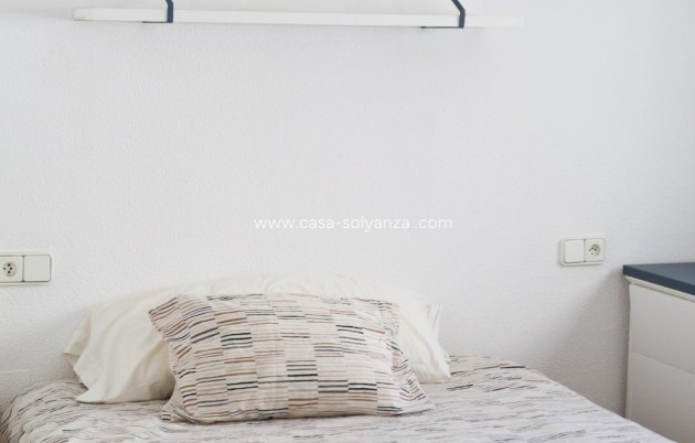 Resale - Apartment / flat - Torrevieja - Estacion Autobuses