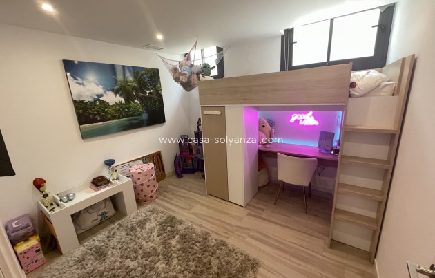 Resale - Villa - Cabo Roig - Costa Blanca