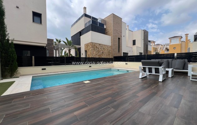 Revente - Villa - Orihuela Costa - Lomas de Cabo Roig