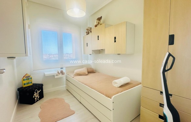 Wiederverkauf - Wohnung - Torrevieja - Nueva Torrevieja
