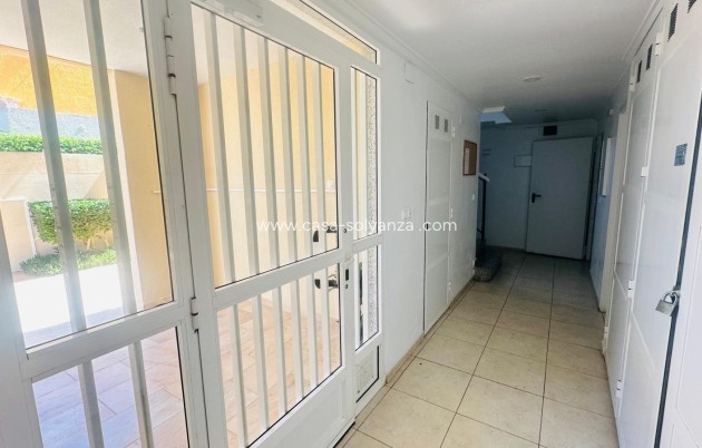 Wiederverkauf - Wohnung - Torrevieja - Nueva Torrevieja