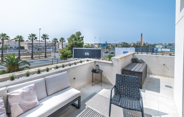 Resale - Quad - Torrevieja - Aguas nuevas