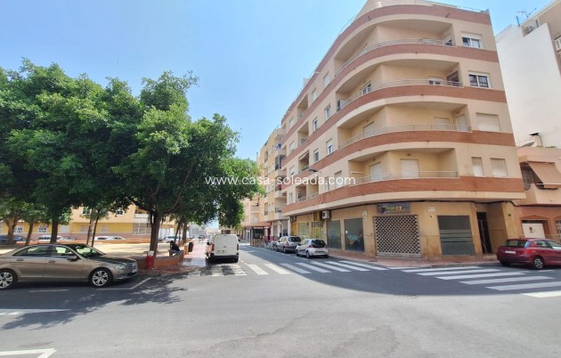 Resale - Apartment / flat - Torrevieja - Playa del Cura