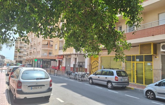 Resale - Apartment / flat - Torrevieja - Playa del Cura