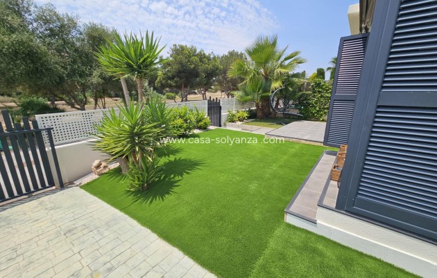Resale - Villa - Orihuela Costa - La Regia