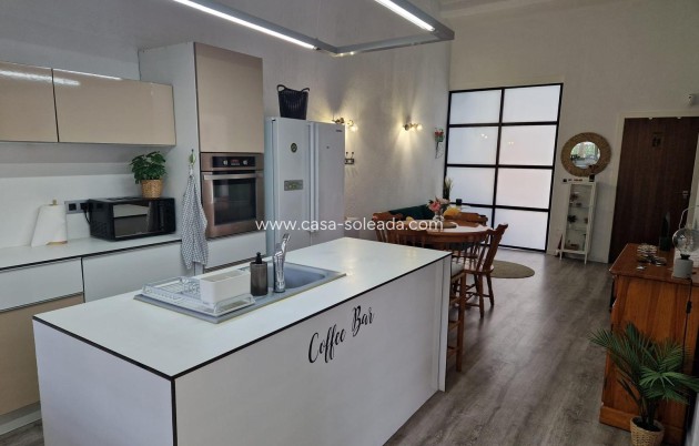 Resale - Villa - Orihuela Costa - Punta Prima