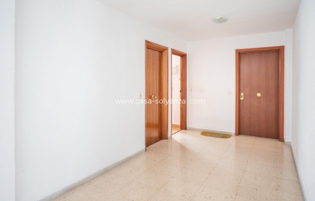 Resale - Apartment / flat - Torrevieja - El Acequión - Los Náufragos