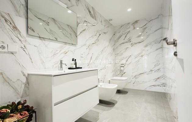 Herverkoop - Villa - Las Colinas Golf Resort