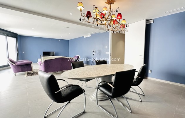 Herverkoop - Villa - Las Colinas Golf Resort