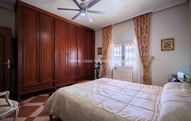 Herverkoop - Villa - Orihuela Costa