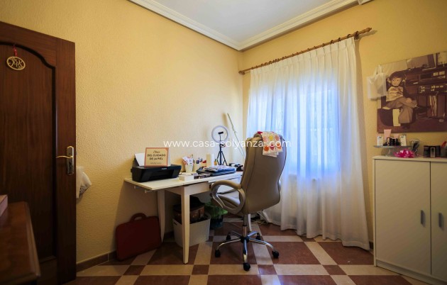Herverkoop - Villa - Orihuela Costa