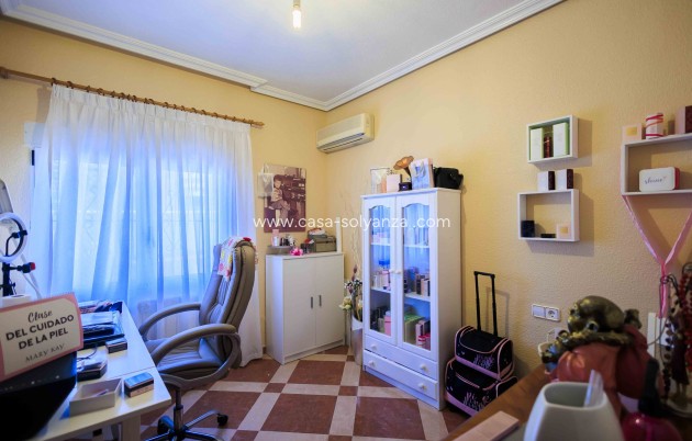 Herverkoop - Villa - Orihuela Costa
