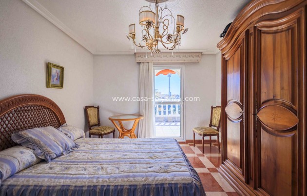 Herverkoop - Villa - Orihuela Costa